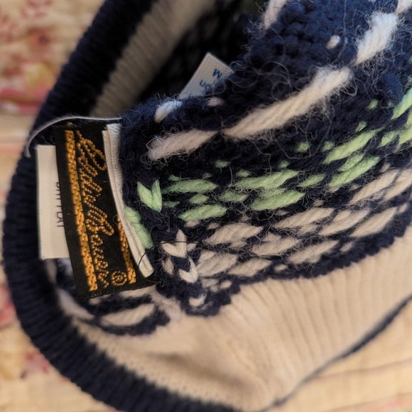 Eddie Bauer Navy and White Wool Hat - Picture 2 of 5